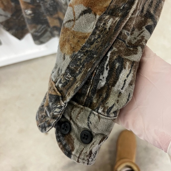 Men’s Medium Cabela’s Button Down Hunting Shirt - Picture 5 of 8